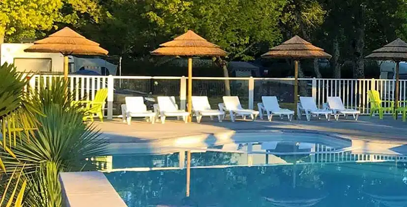 piscine chauffee camping la cigaline